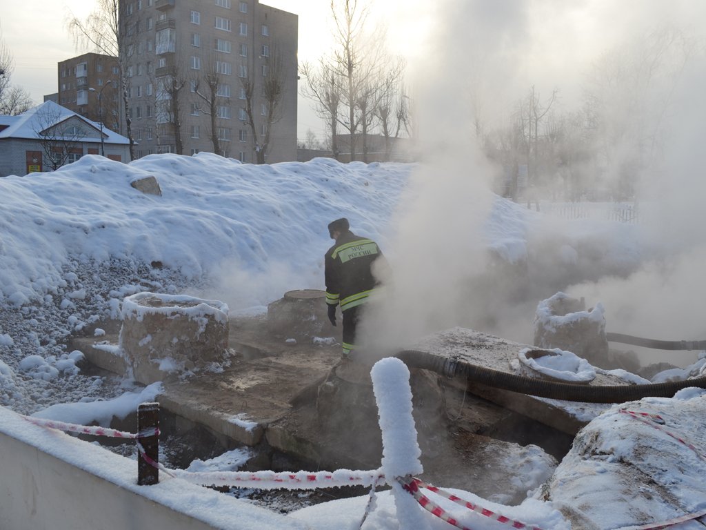 В результате аварии на теплотрассе более 70 домов в Воронеже отключили от отопления